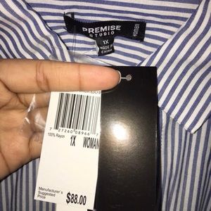 Women’s blouse button-down shirt